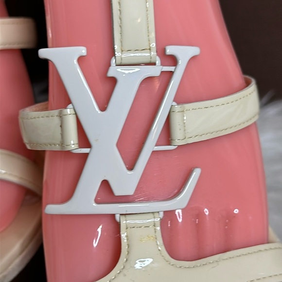 💯Authentic Louis Vuitton Wedges Sandals🍀 - Picture 9 of 16